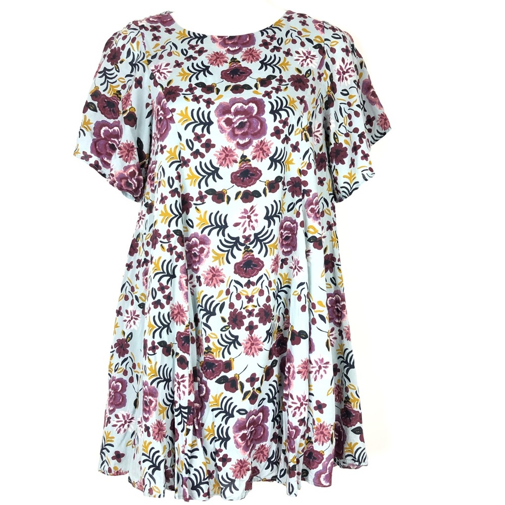 Kimchi Blue // sz XS flowy mini dress cut out back